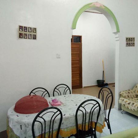 Aiman Homestay Marang Buitenkant foto